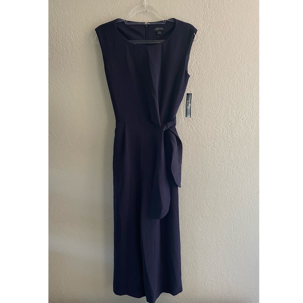 NWT Tahari Sleeveless Side Tie
Cropped Wide Leg Jumpsuit Navy women’s size 4
